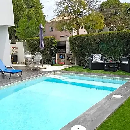 Independent With Pool At Casa Reflexos Bed and Breakfast